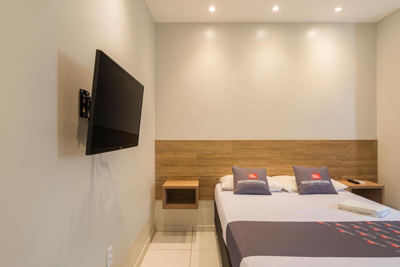 Mega Aeroporto Hotel Apenas 1 Km De Distancia Do Aeroporto De Fortaleza Kültér fotó